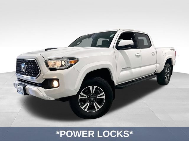 Used 2018 Toyota Tacoma TRD Sport AWD/4WD image 4
