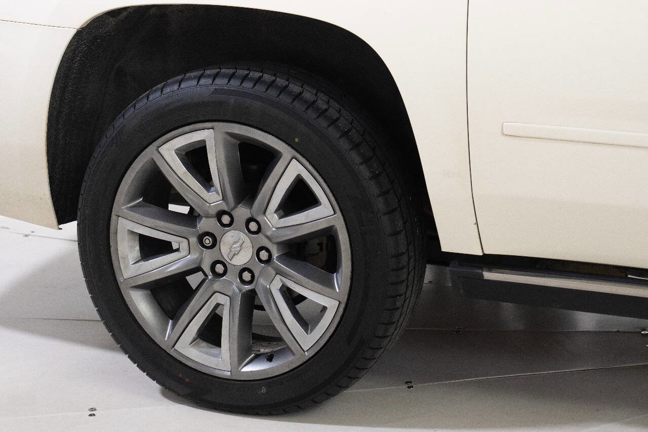 Used 2015 Chevrolet Suburban LTZ image 64
