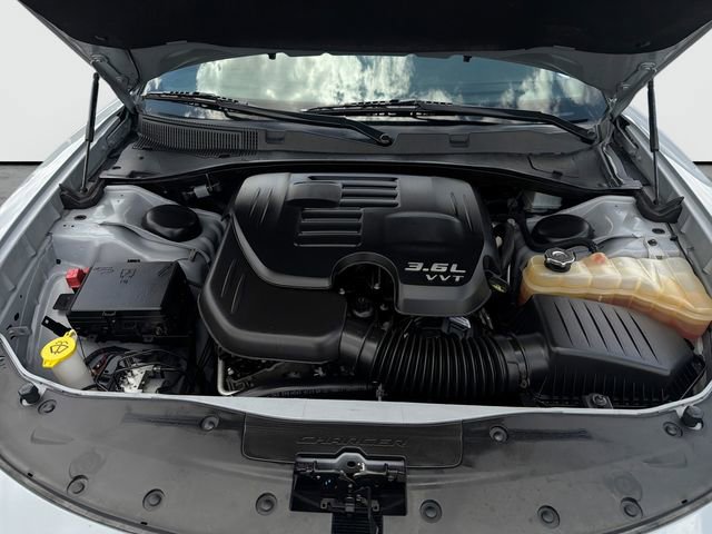 Used 2022 Dodge Charger SXT w/ Leather Interior Group RWD image 24