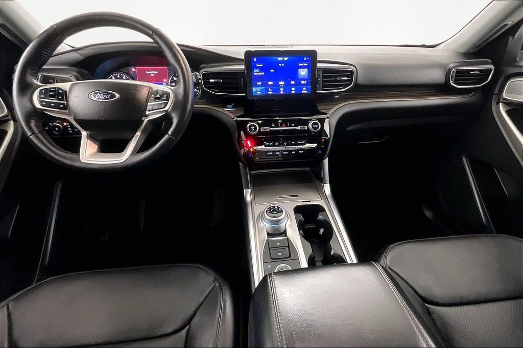 Used 2023 Ford Explorer Limited image 7