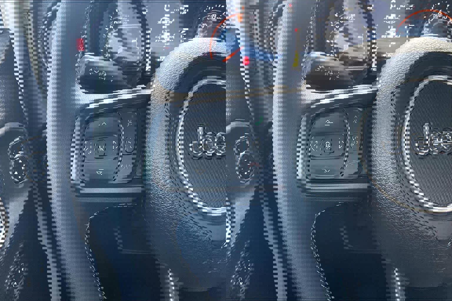 Used 2025 Jeep Gladiator Rubicon w/ Convenience Group image 23