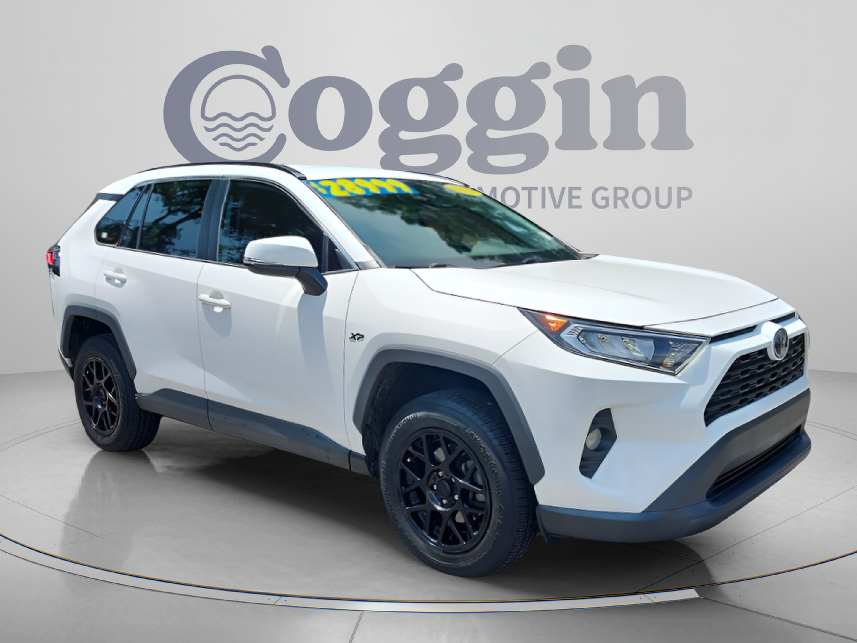 Used 2021 Toyota RAV4 XLE FWD image 7