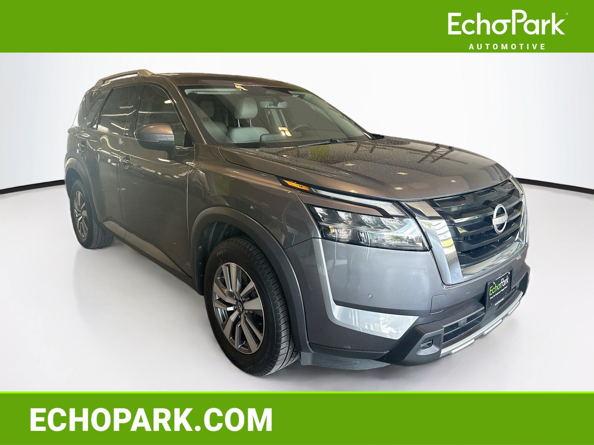 Used 2023 Nissan Pathfinder SL