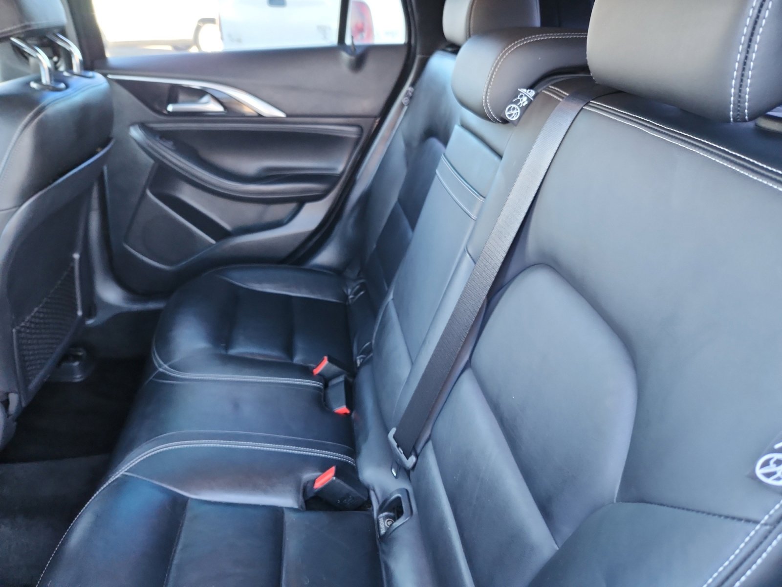 Used 2017 INFINITI QX30 Premium w/ Navigation Package image 18