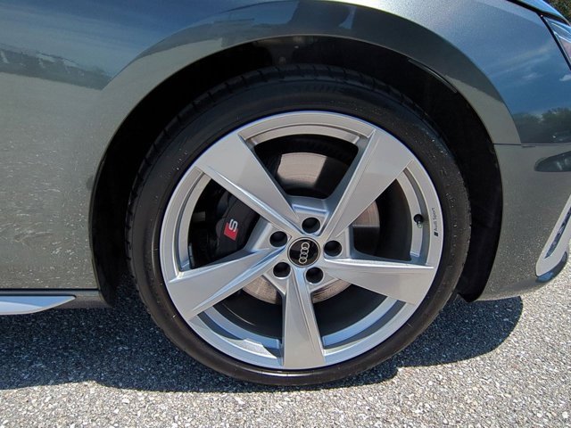 Used 2022 Audi S4 Premium image 11