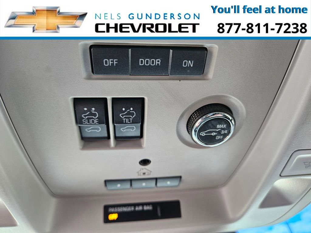 Used 2018 Chevrolet Suburban Premier image 39