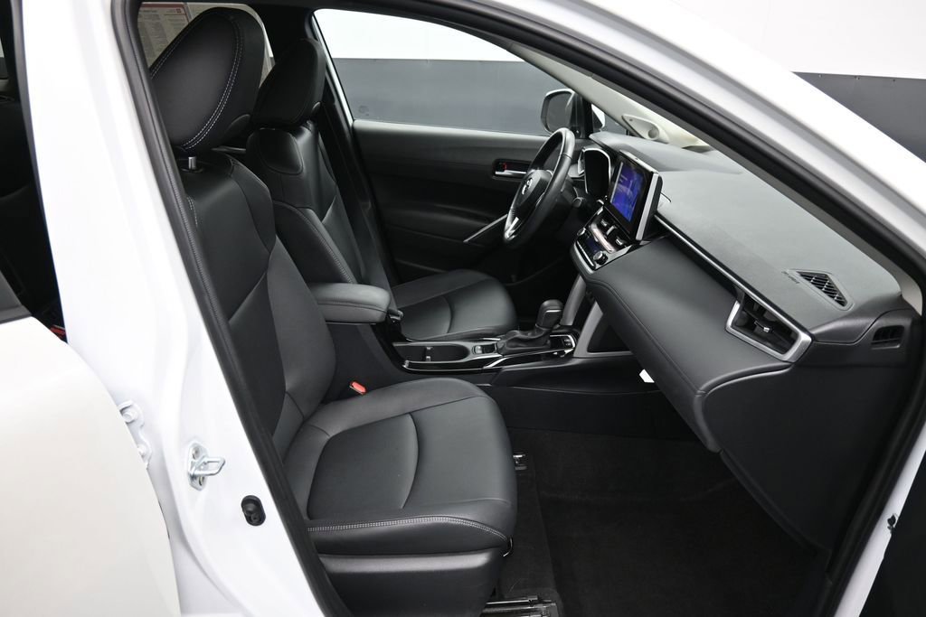 Certified 2023 Toyota Corolla Cross XLE w/ Convenience Package AWD/4WD image 25