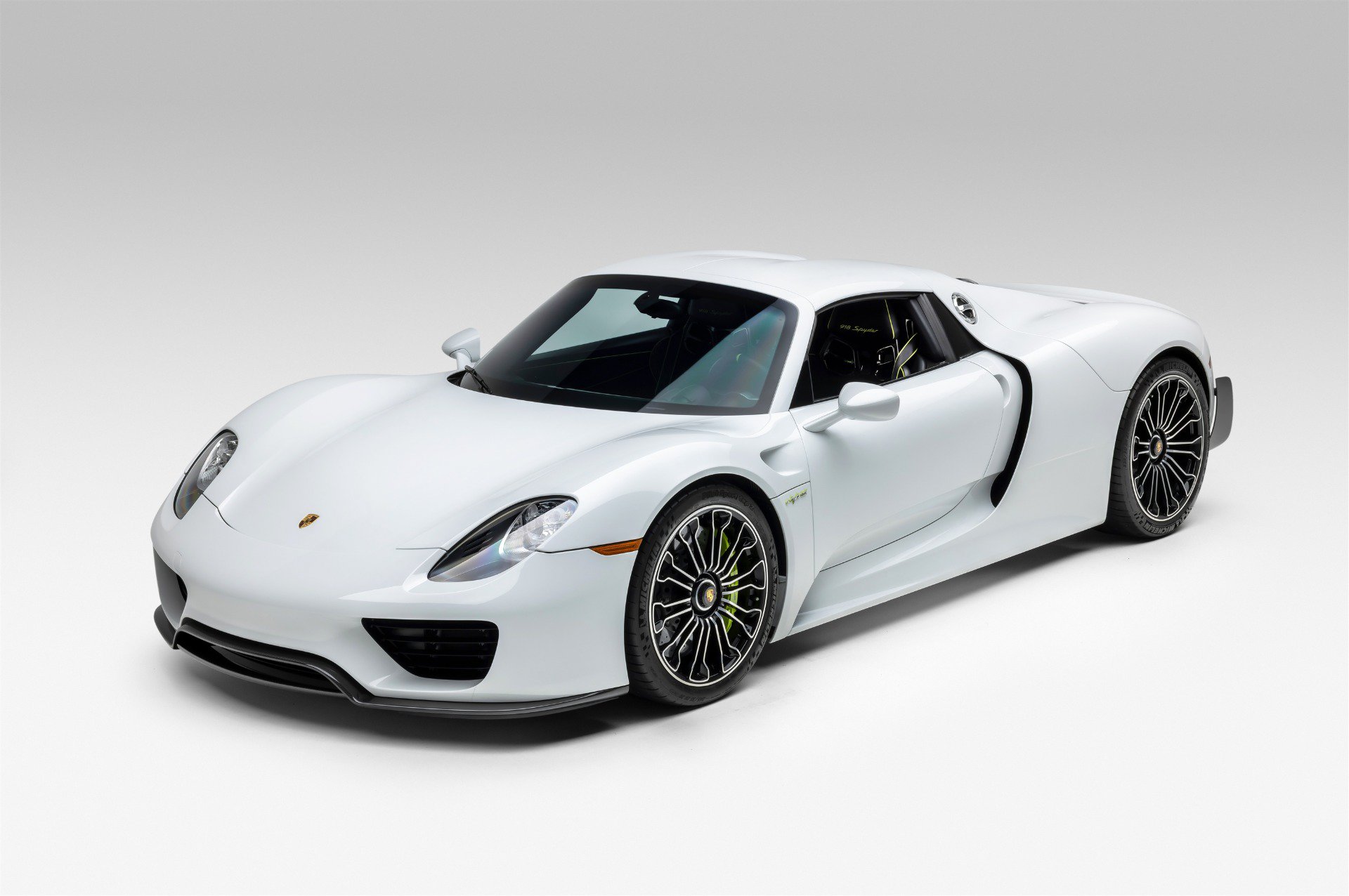 Used 2015 Porsche 918 Spyder AWD/4WD image 17