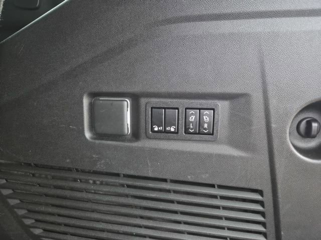 Used 2022 Chevrolet Tahoe LT w/ Luxury Package image 12