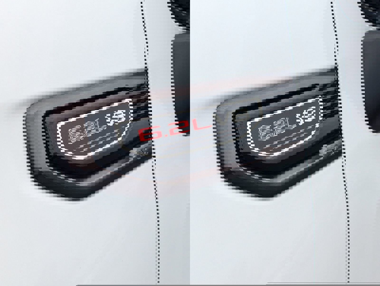 Used 2024 GMC Sierra 1500 AT4X image 8