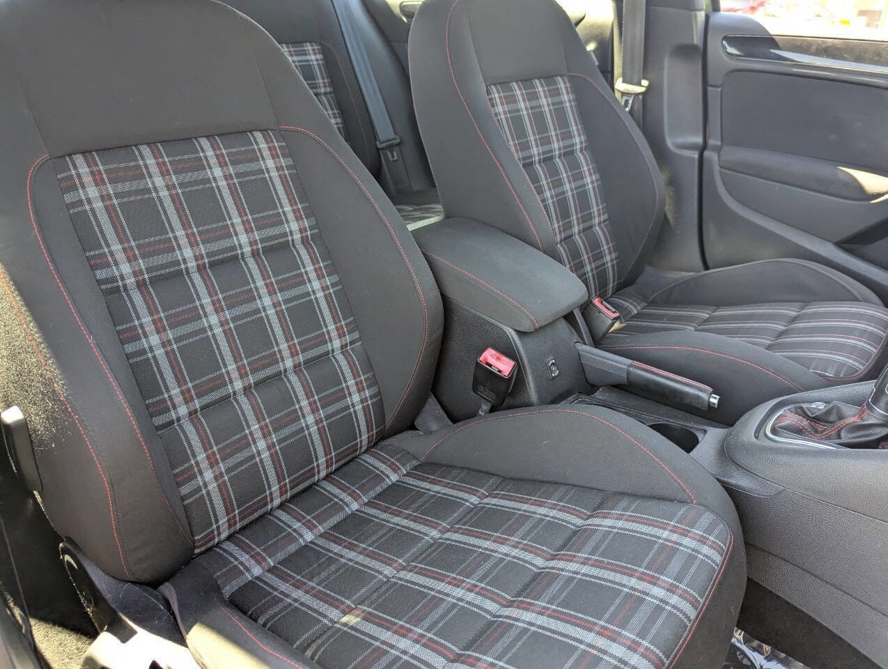 Used 2012 Volkswagen GTI 4-Door image 10