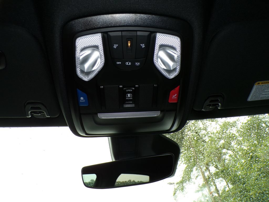Used 2025 RAM 1500 Big Horn AWD/4WD image 29