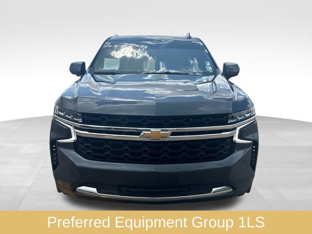 Used 2021 Chevrolet Suburban LS RWD image 2