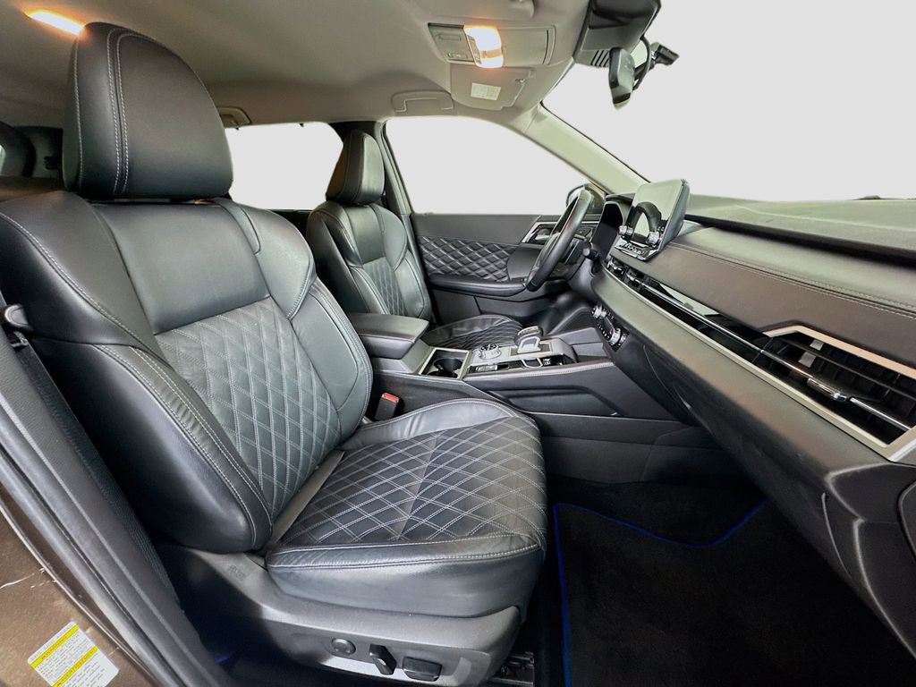 Used 2023 Mitsubishi Outlander SEL image 25