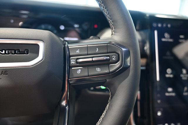 New 2026 GMC Yukon XL Denali Ultimate AWD/4WD image 29