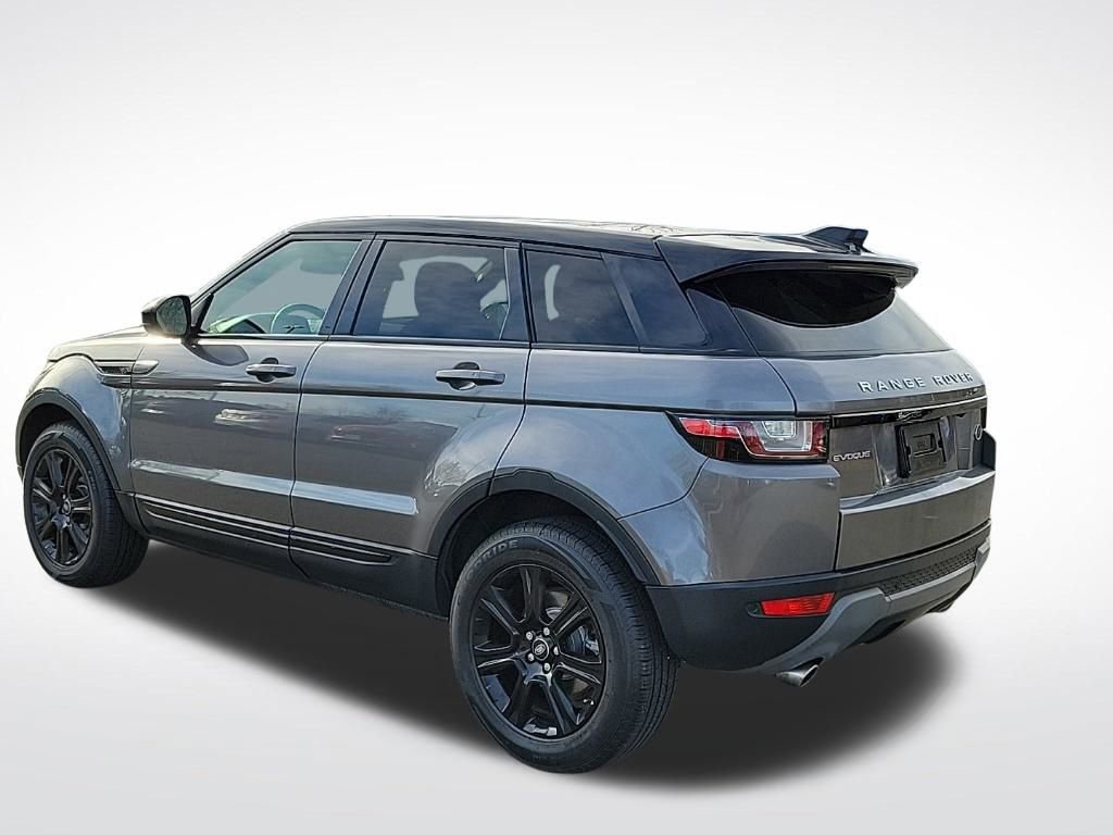 Used 2017 Land Rover Range Rover Evoque SE Premium image 3