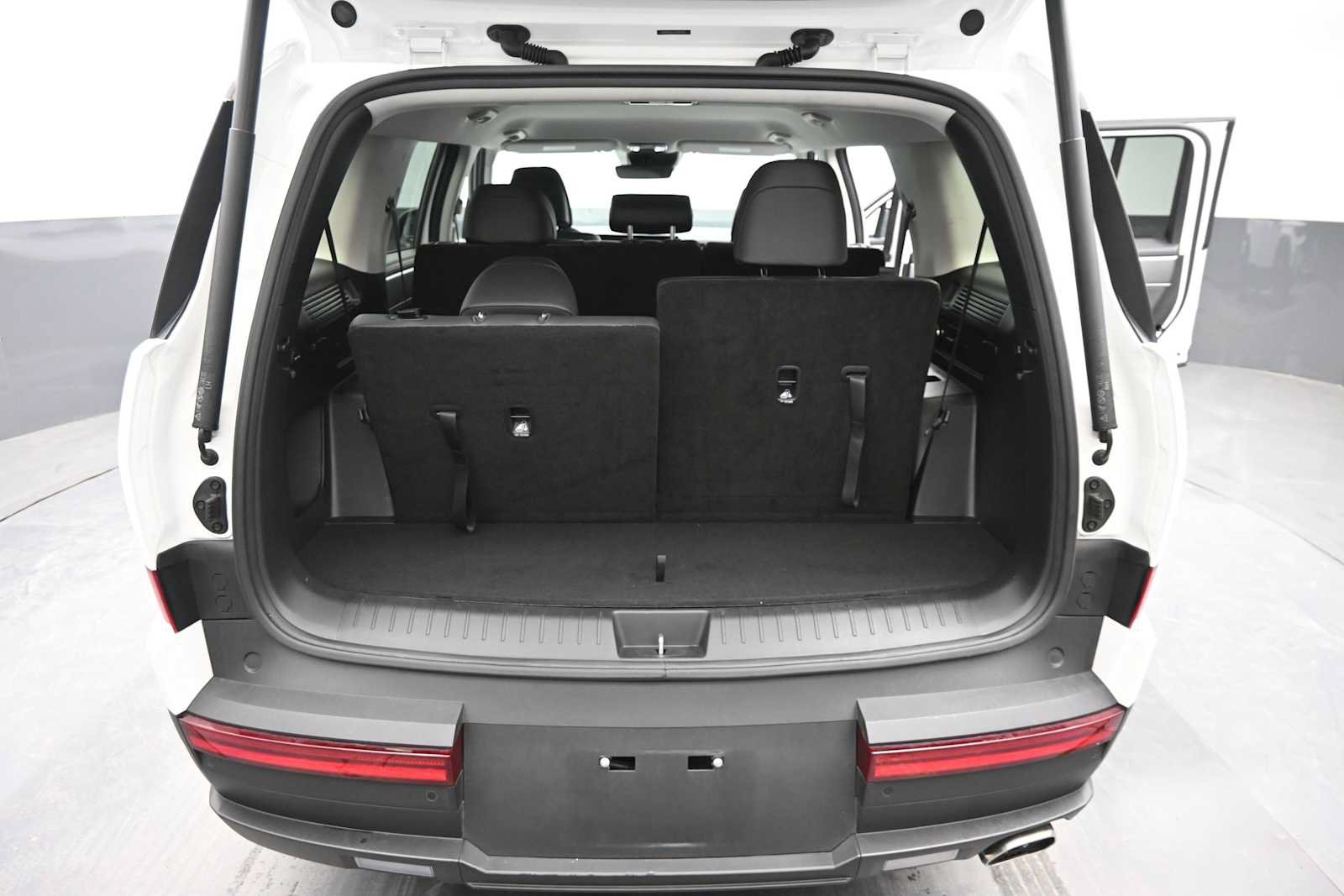 Certified 2026 Hyundai Santa Fe SEL AWD/4WD image 13