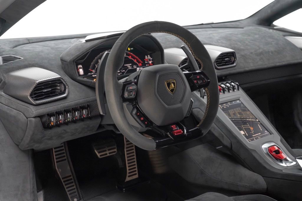 Used 2022 Lamborghini Huracan STO RWD image 15