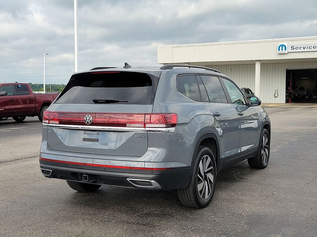Used 2025 Volkswagen Atlas SE AWD/4WD image 5