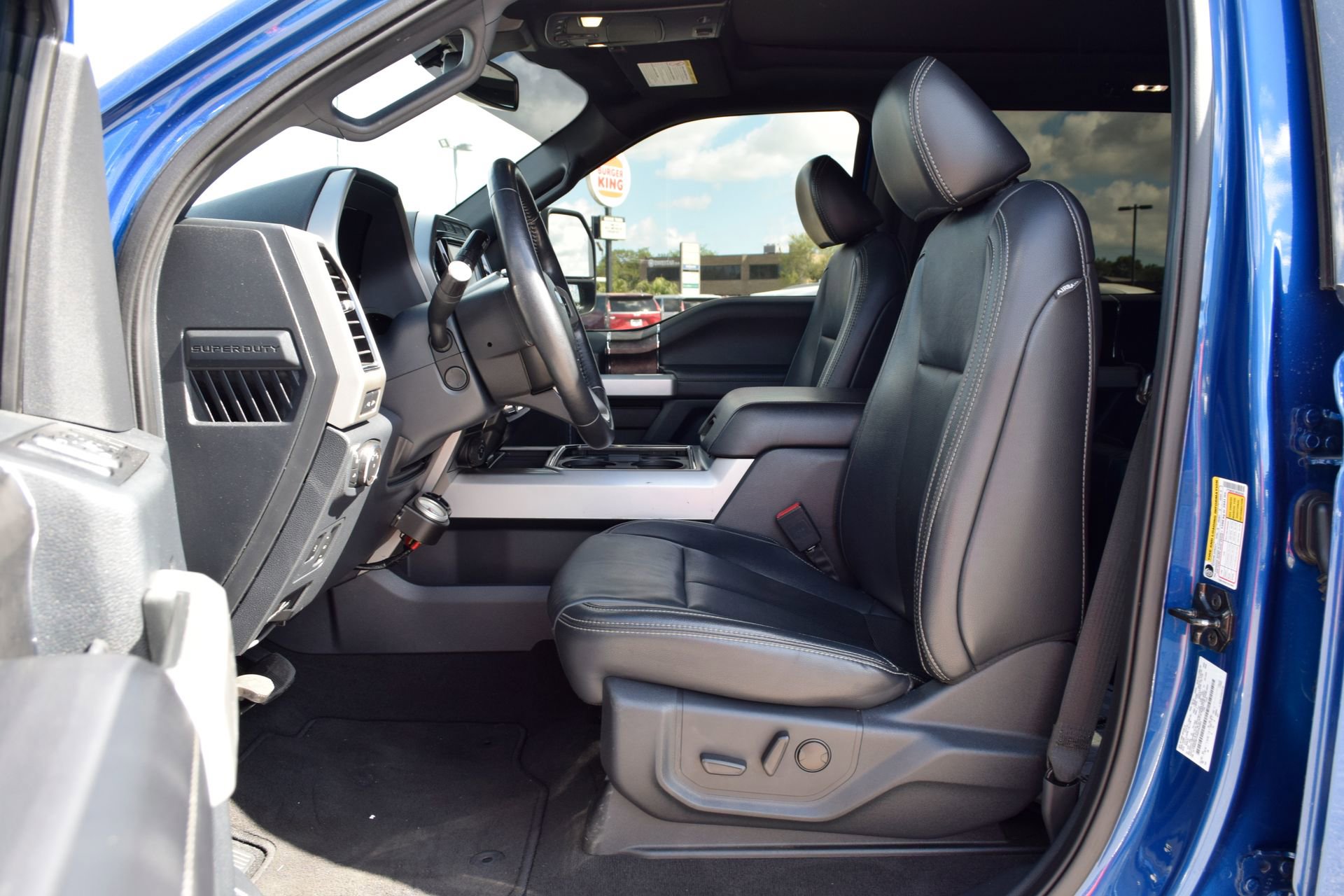 Used 2022 Ford F250 Lariat w/ Lariat Ultimate Package AWD/4WD image 18