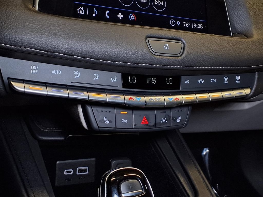 Certified 2023 Cadillac XT4 Luxury w/ Cold Weather Package FWD image 5