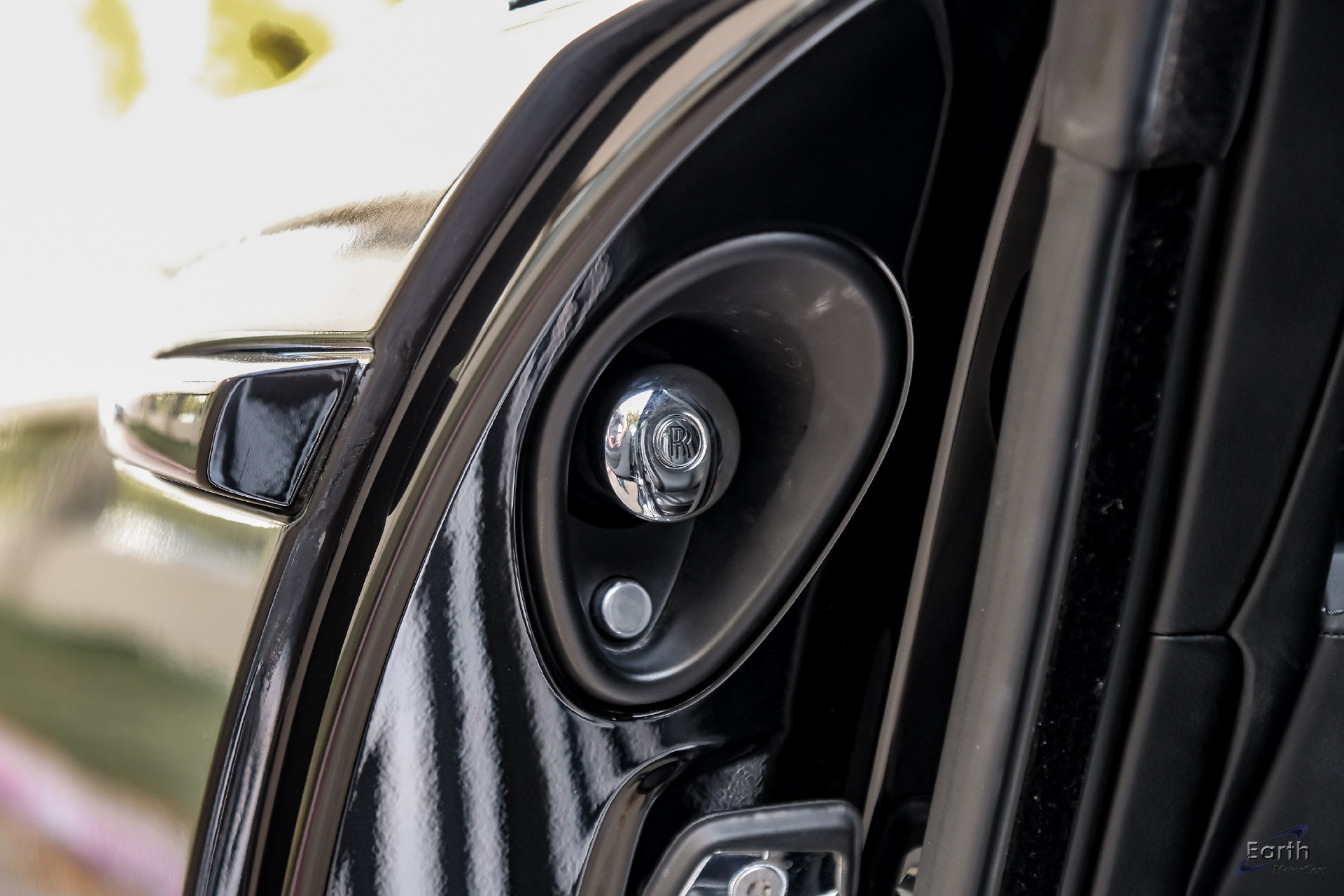 Used 2016 Rolls-Royce Wraith RWD image 81