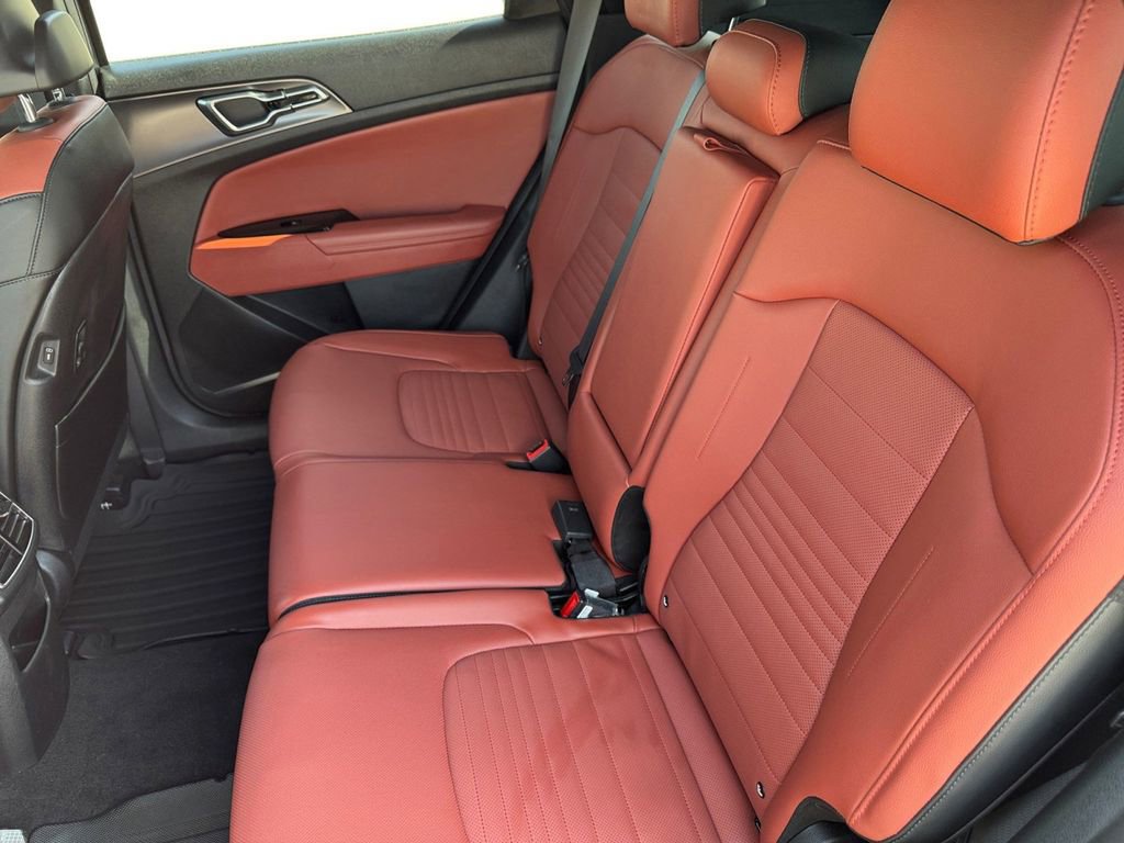 Used 2024 Kia Sportage SX image 13