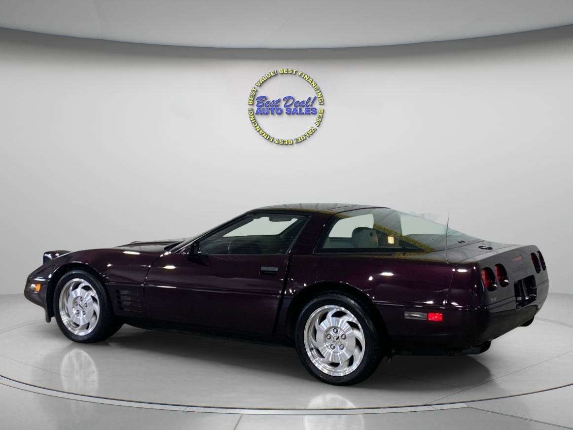 Used 1993 Chevrolet Corvette Coupe RWD image 4