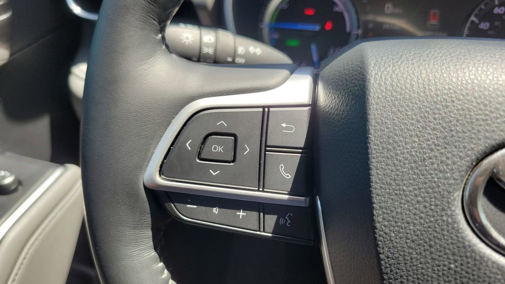 Used 2022 Toyota Highlander Limited FWD image 21