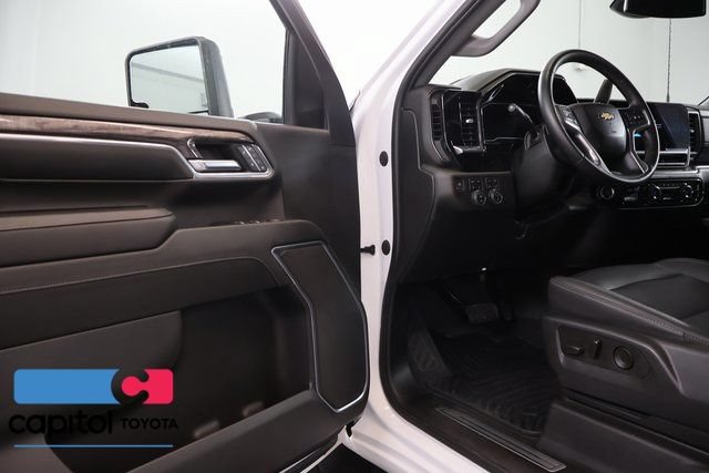 Used 2024 Chevrolet Silverado 3500 LTZ AWD/4WD image 8