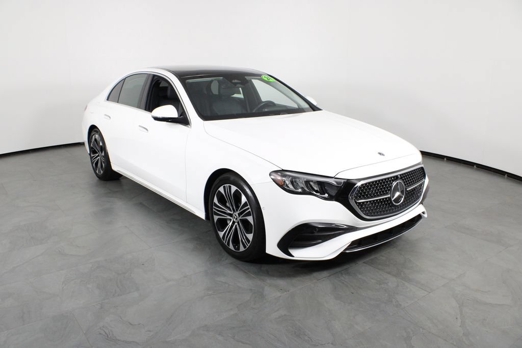 Used 2024 Mercedes-Benz E 350 4MATIC Sedan image 4