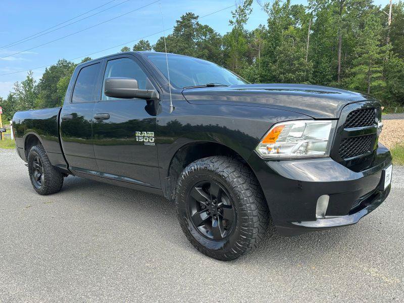 Used 2019 RAM 1500 Express AWD/4WD image 2