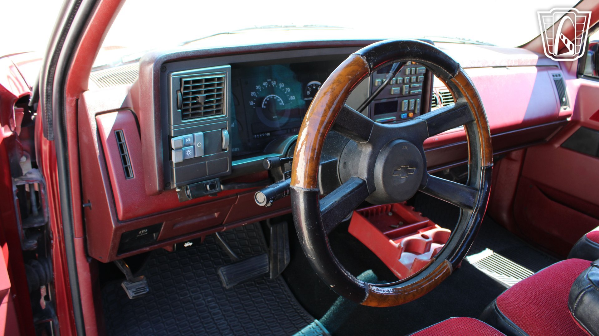 Used 1990 Chevrolet Silverado 1500 2WD Extended Cab image 12