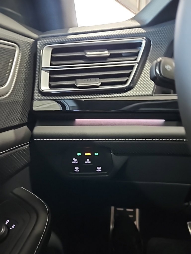 New 2026 Volkswagen Atlas Cross Sport SEL Premium R-Line image 37