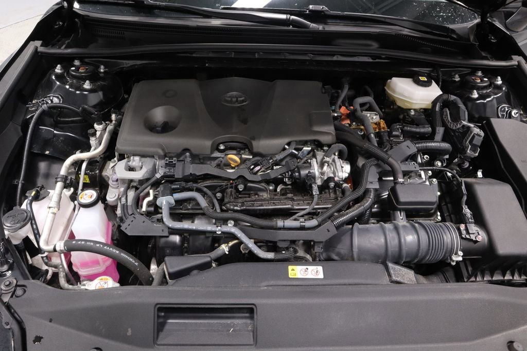Used 2025 Toyota Camry LE FWD image 14