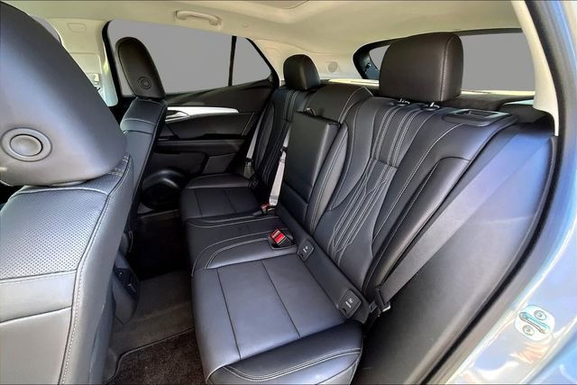 New 2025 Buick Envision Avenir image 11