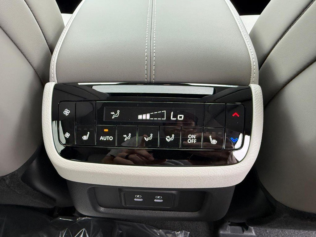 New 2027 INFINITI QX60 Luxe AWD/4WD image 7