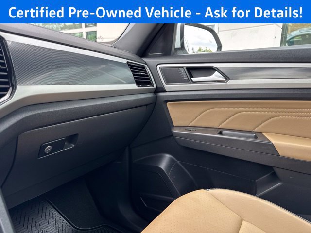 Certified 2023 Volkswagen Atlas Cross Sport SE w/ Panoramic Sunroof Package AWD/4WD image 17