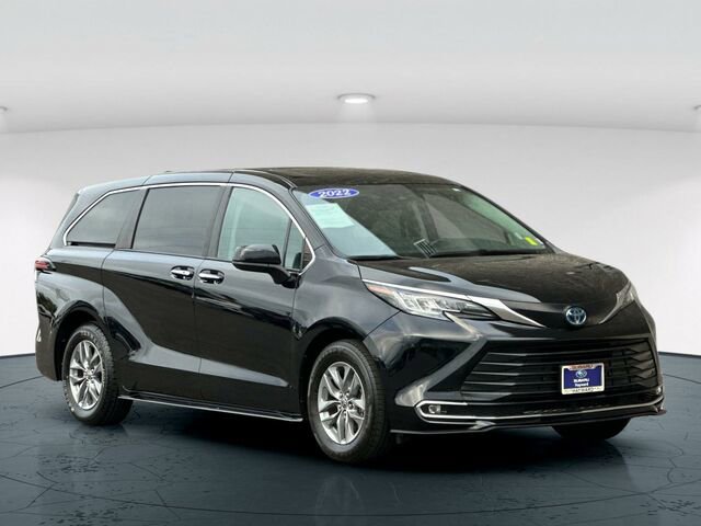 Used 2022 Toyota Sienna XLE image 8
