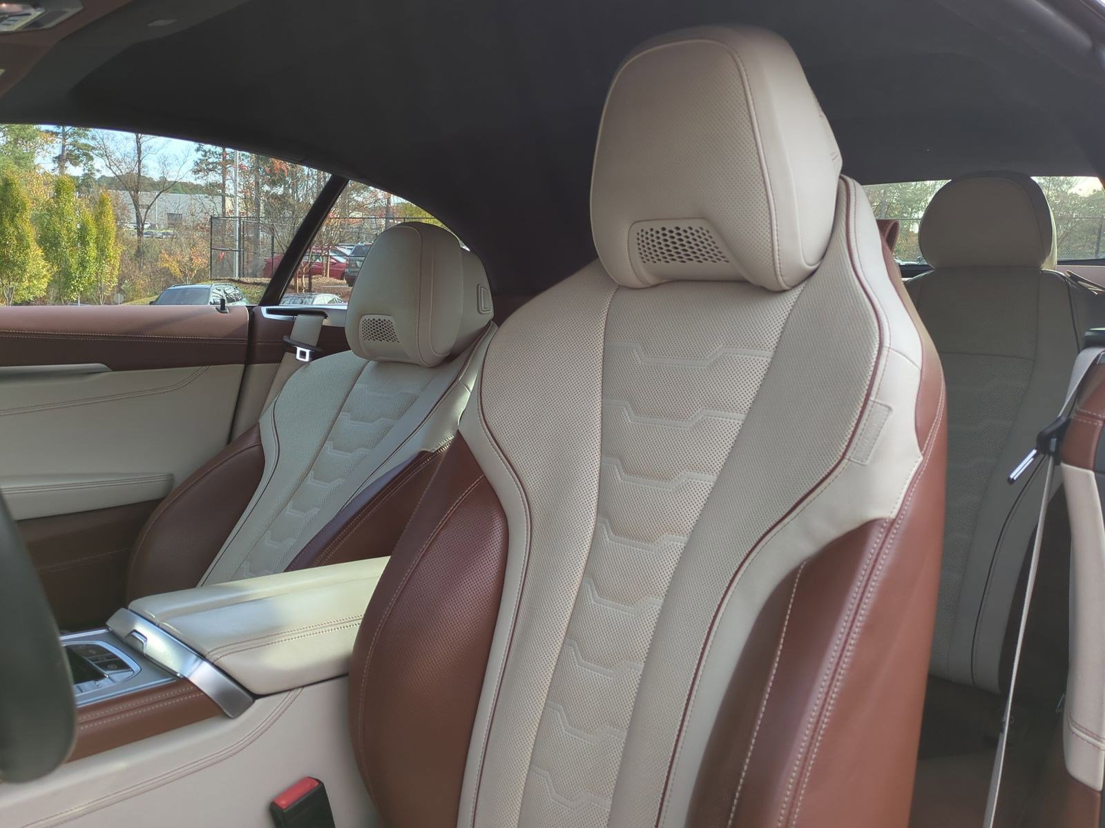 Used 2023 BMW M850i xDrive Convertible image 16