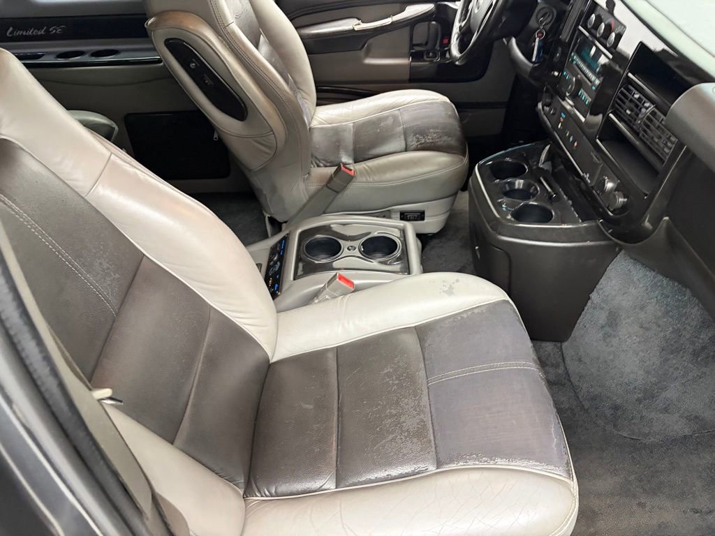 Used 2015 GMC Savana 2500 Extended RWD image 28