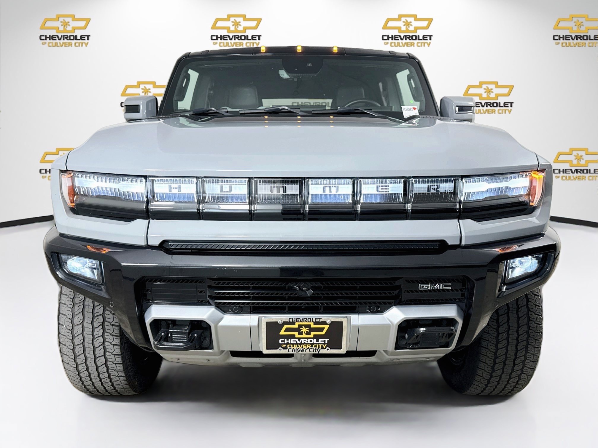 Used 2025 GMC Hummer EV 2X AWD/4WD image 2