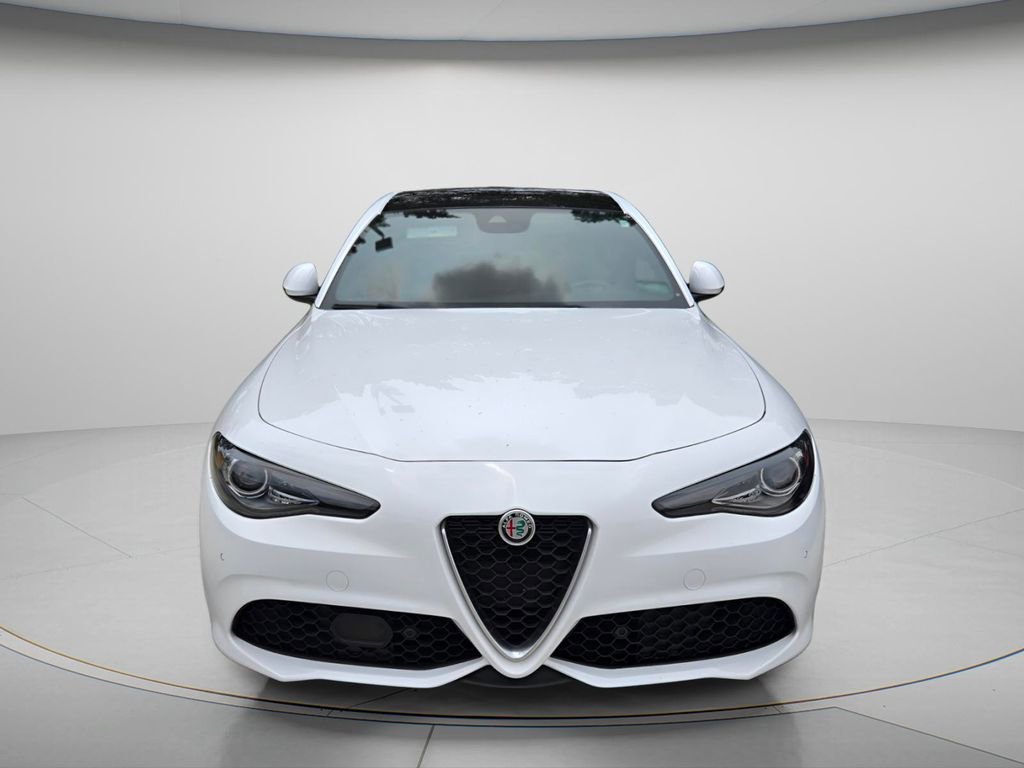 Used 2022 Alfa Romeo Giulia Ti w/ Active Assist Plus Package RWD image 3