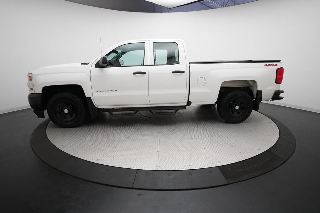Used 2019 Chevrolet Silverado 1500 W/T AWD/4WD image 22