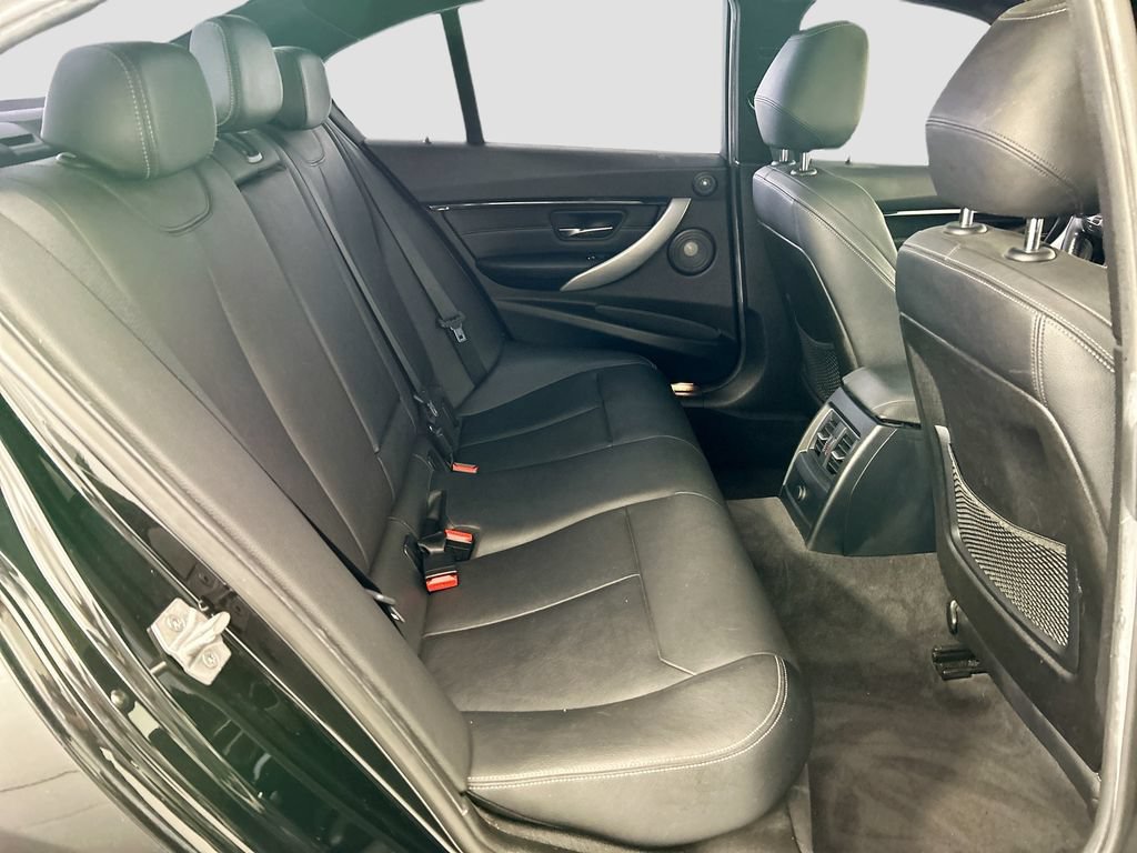 Used 2017 BMW 340i Sedan RWD image 21