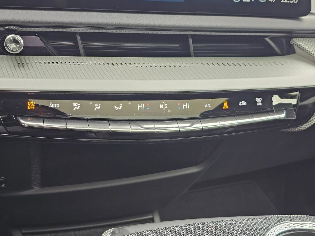 New 2026 Cadillac Optiq Luxury 1 image 41