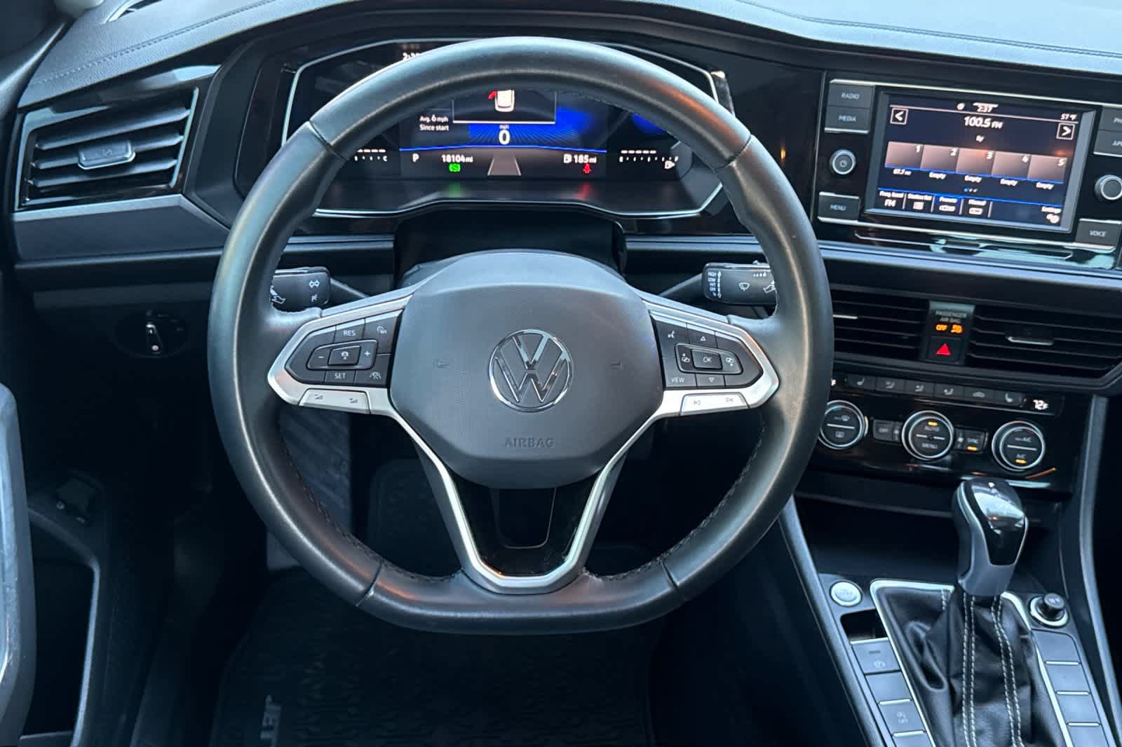 Used 2023 Volkswagen Jetta SE FWD image 14