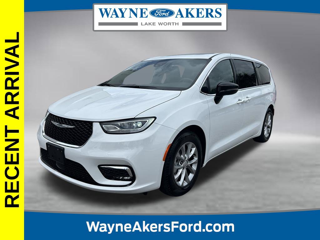 Used 2026 Chrysler Pacifica Limited