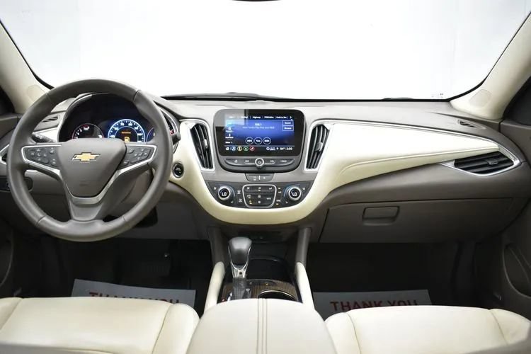 Used 2024 Chevrolet Malibu LT FWD image 18