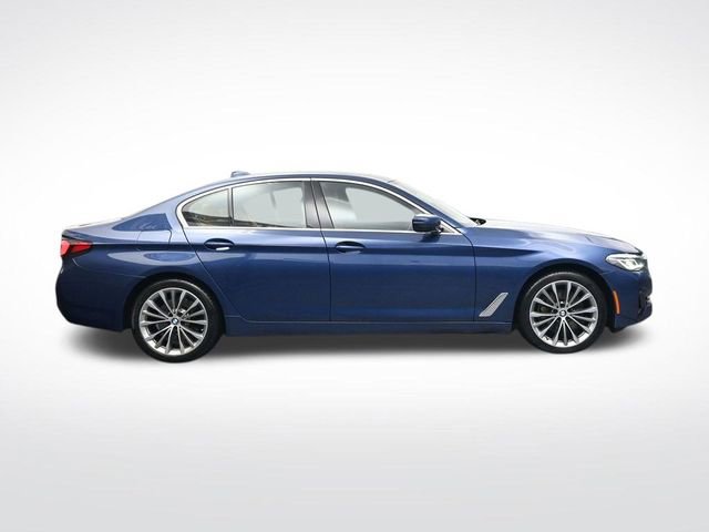 Used 2022 BMW 540i xDrive w/ Premium Package image 3